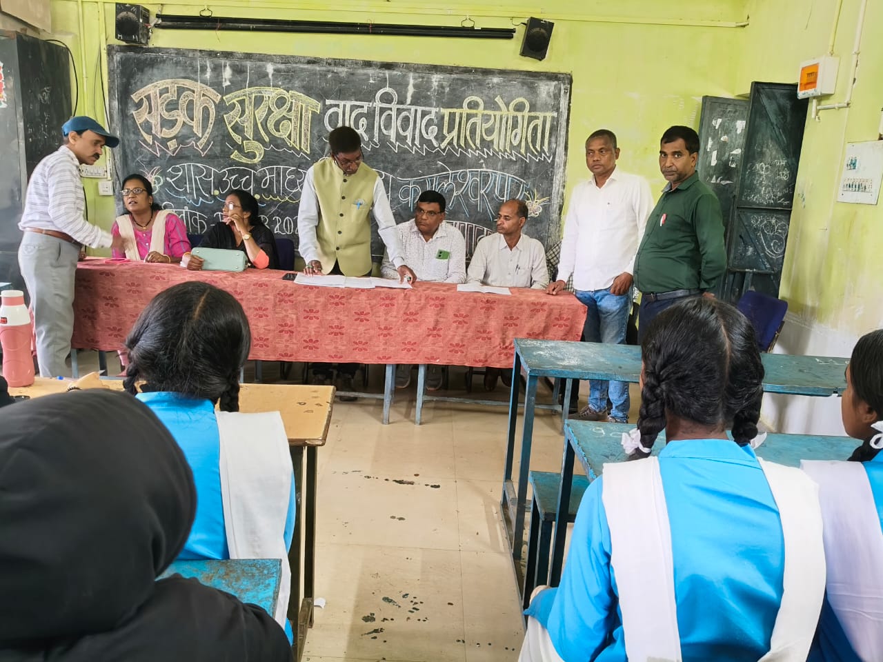 मैनपाट में सड़क सुरक्षा जीवन रक्षा पर ब्लॉक स्तरीय वाद-विवाद प्रतियोगिता संपन्न
